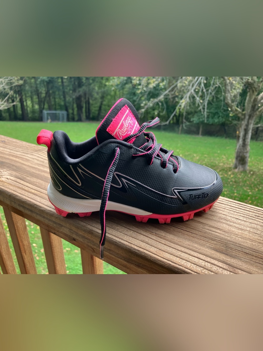 Rawlings kids Black and Pink Athletic Cleats